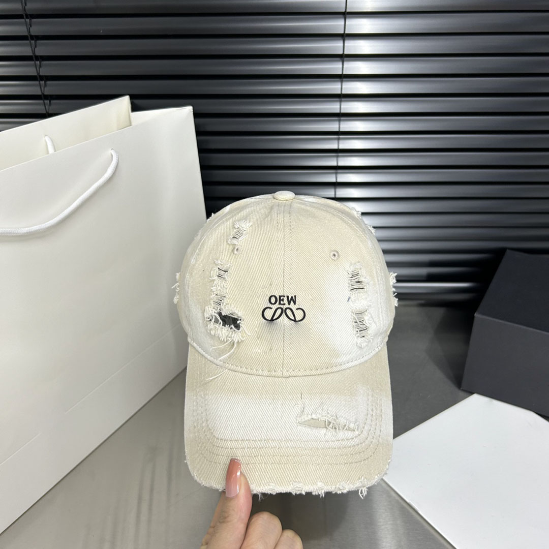 Women's Spring and Summer Cap Street Outdated Trendy Broken Holes Letter Personalized Pattern Embroidered Casquette Outdoor Leisure Designer Baseball Hat