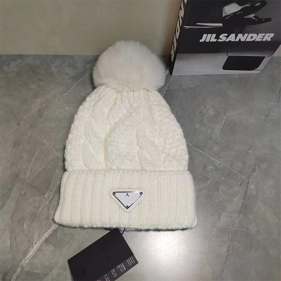 디자이너의 새로운 겨울 니트 흑인 모자, 세련된 남자 야외 여성용 뇌스 모자, 따뜻한 니트 모자