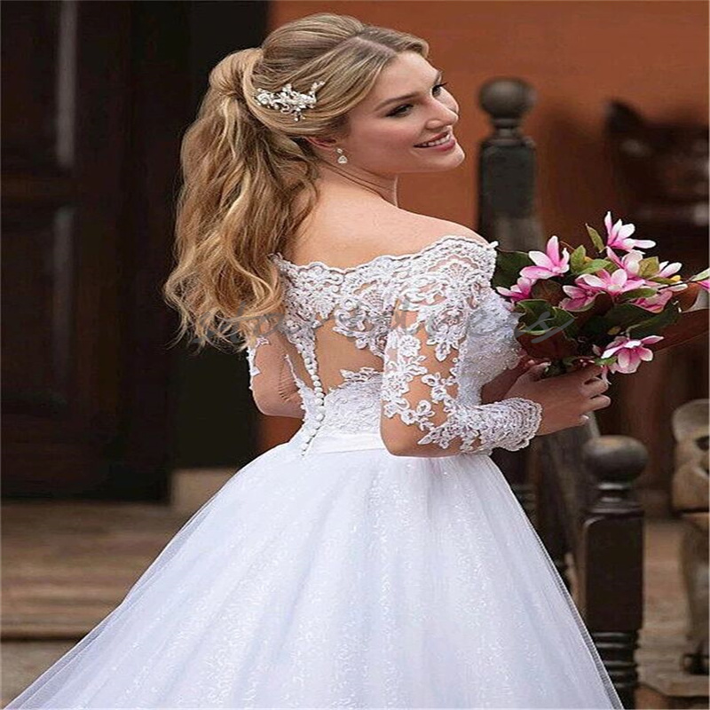 Abito da sposa principessa bianco con scollo a barca 2024 Manica lunga in pizzo Una linea con bottoni sul retro Abiti da sposa eleganti Abito da sposa con cintura Boho in pizzo Vestios De Novias Mariage