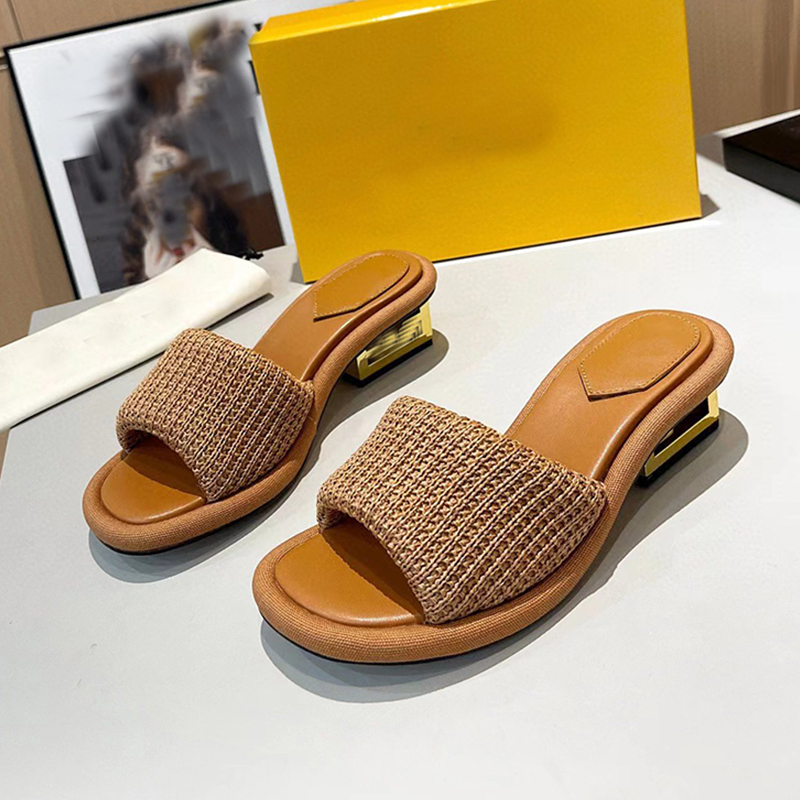 Zapatos de diseñador para mujer, sandalias gruesas de tacón bajo después del verano, zapatillas de cuero vacías antideslizantes con punta abierta para exteriores