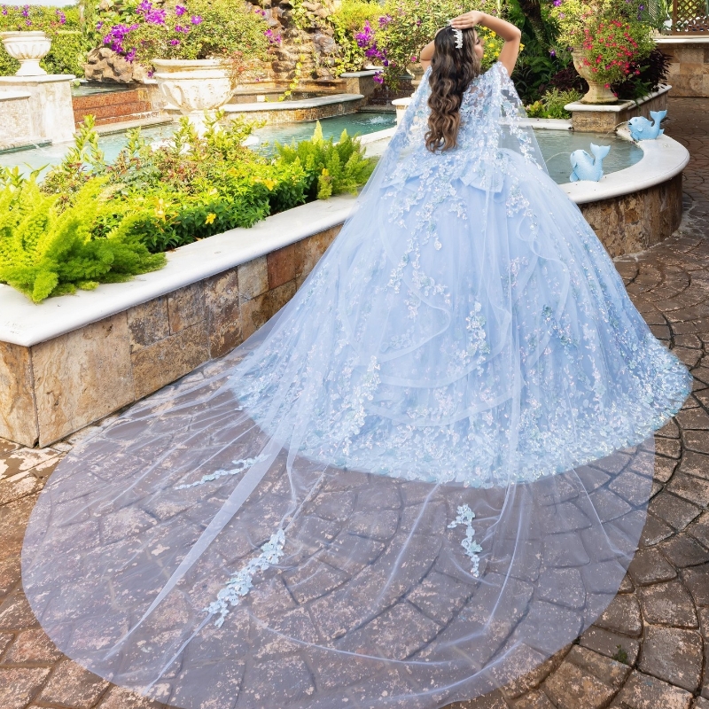 Abiti Quinceanera di lusso blu cielo Applique di perline di pizzo con abito da ballo a mantella Abito da principessa dolce 16 anni 15 abiti da anos