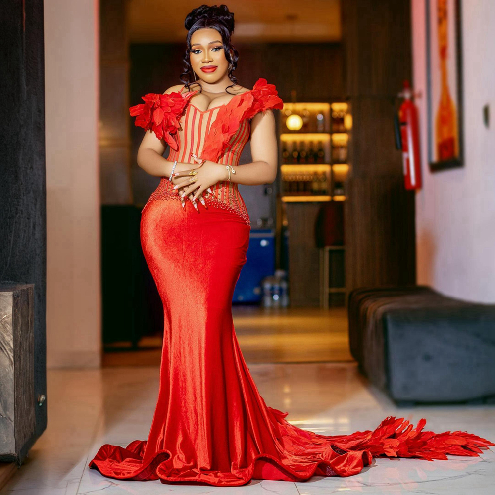 Feathered Portrait Aso Ebi Prom Dresses Luxurious Mermaid Red Evening Dresses for African Nigeria Balck Women Birthday Party Dress Graduaton Party Vestido ST771