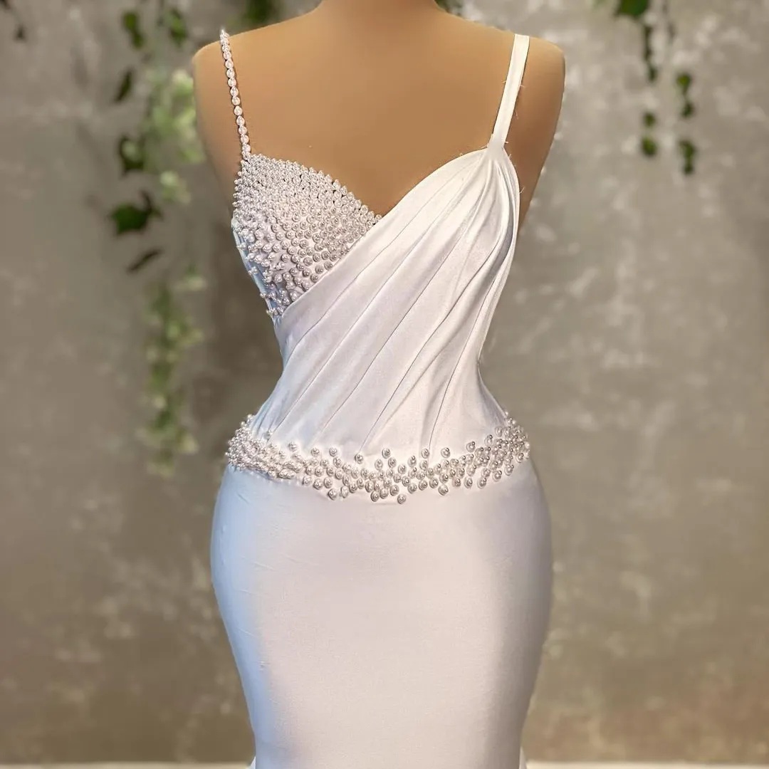 Seksowna suknia ślubna dla kobiet urocze 2024 Paski Perły panny młodej Suknie białą syrenę długość podłogi szat de Mariee dostosuj