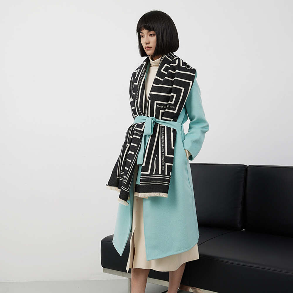 北欧のミニマリスト韓国の縞模様のファッションカシミアスカーフ女性2024長いエアコン付きショールデュアル目的学生首の首の風の上
