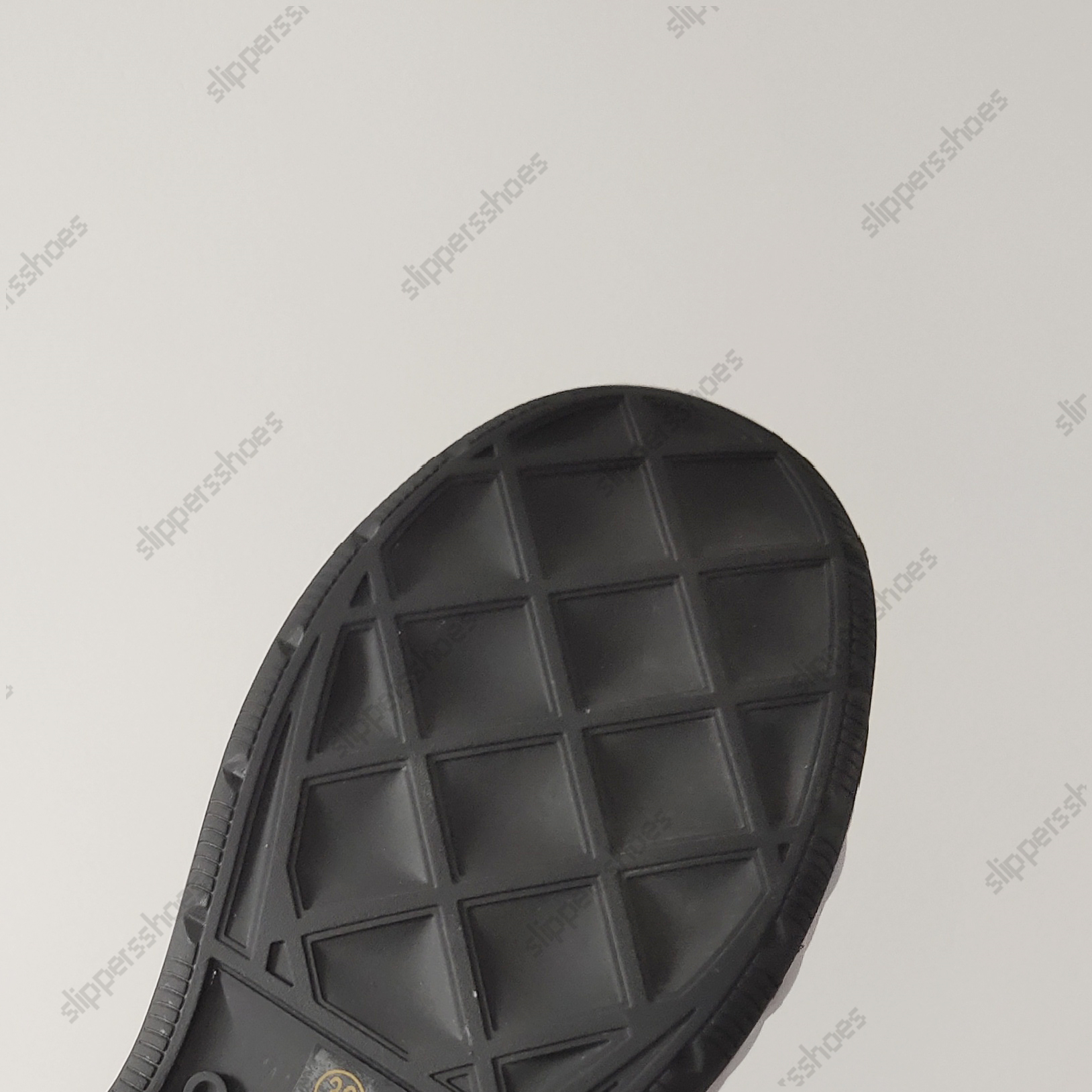 من جلد الغزال العتيق غير الرسمي أحذية العجل العظم العاكس المصمم للنساء أحذية رياضية قناة GSFS سيدة GSFS الحجم 35-41 من جلد الغزال جلدي متعدد الألوان