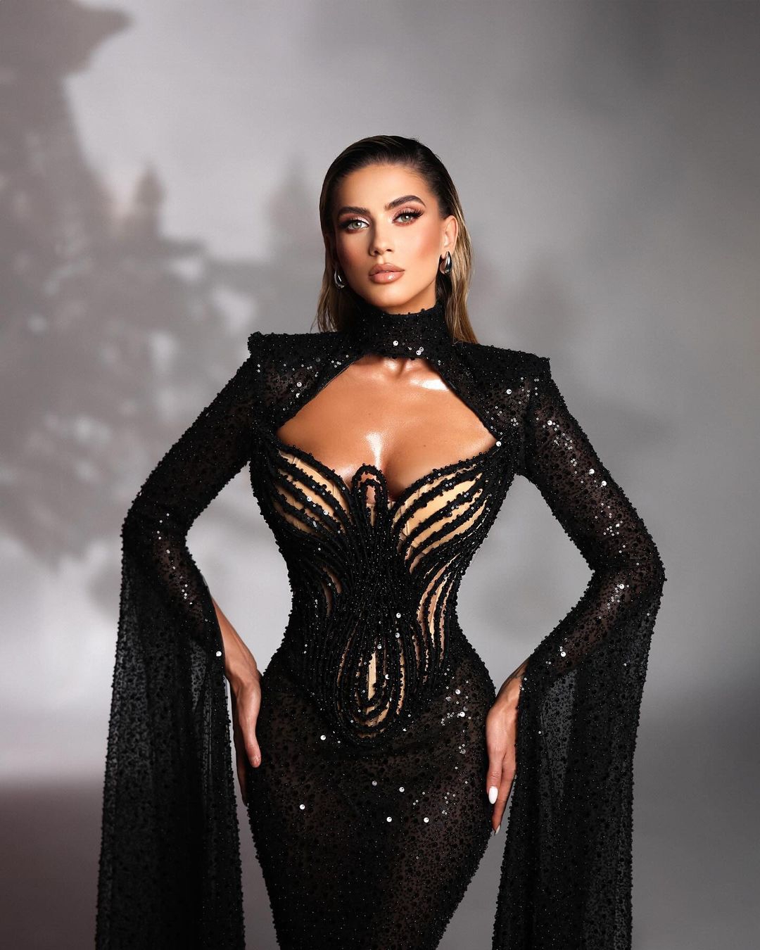 Modern Black Mermaid Evening Dresses Long Cap Sleeves High Neck Sequins Illusion Formal Prom Occasion Gowns