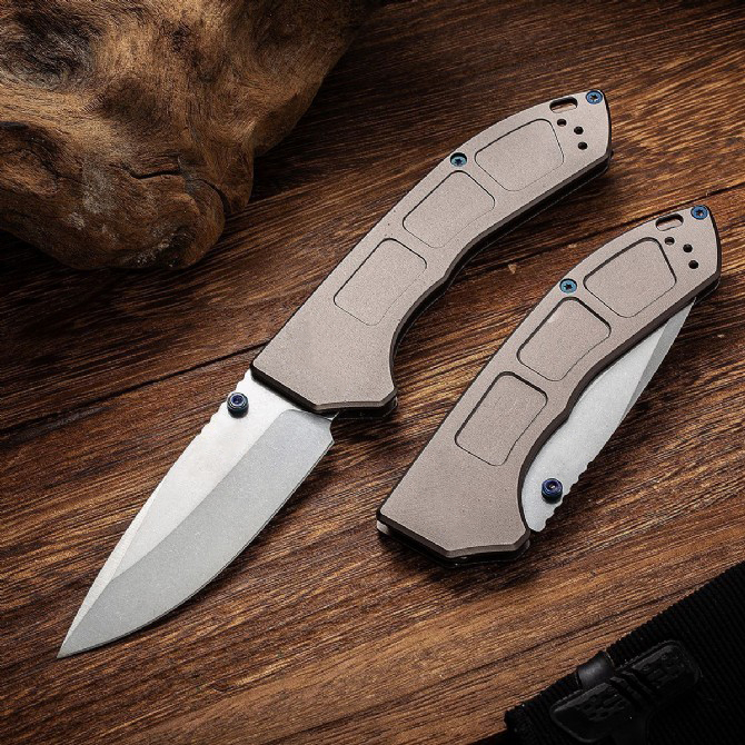 Specialerbjudande BM748 Pocket Folding Knife D2 Stone Wash Drop Point Blade CNC 6061-T6 Handtag utomhus camping Taktiska knivar med detaljhandelslådan