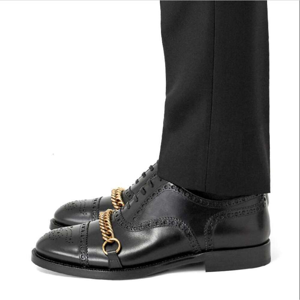 2023 Goldketten geschnitzte Brogue für Herren, modische Schnürschuhe, handgefertigte Herren, formelle Business-Schuhe