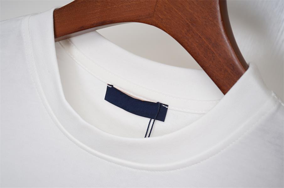2024 Wysokiej jakości wysokiej jakości nowa męska koszulka krótkie rękawie minimalistyczna design drukuj okrągła obroża marka mody wszystko wszystko