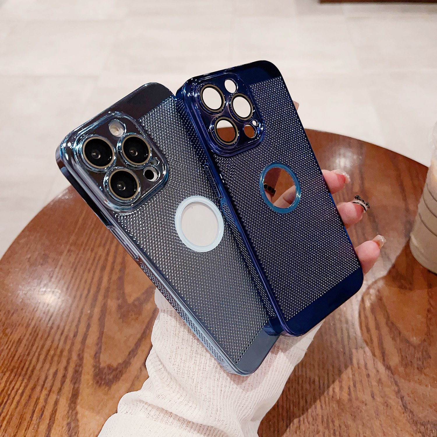 iPhone 용 고급 Desiger 냉각 중공 전기 도금 전화 케이스 15 14 13 12 11 Pro Max Plus 열 소산 렌즈 필름 보호 덮개