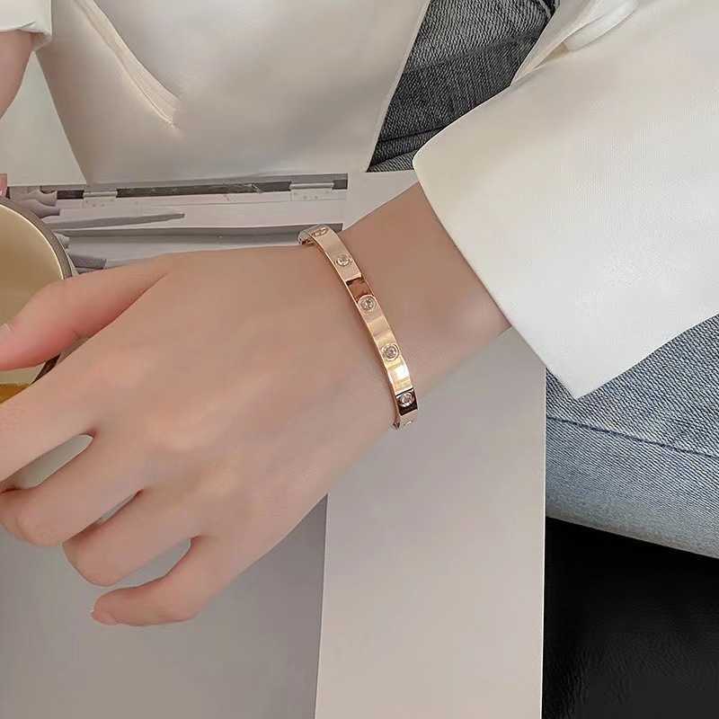 Klassisches Cartres-Armband Kajia Modepaar Zehn Diamantsterne und Diamanten Roségoldschmuck Platin