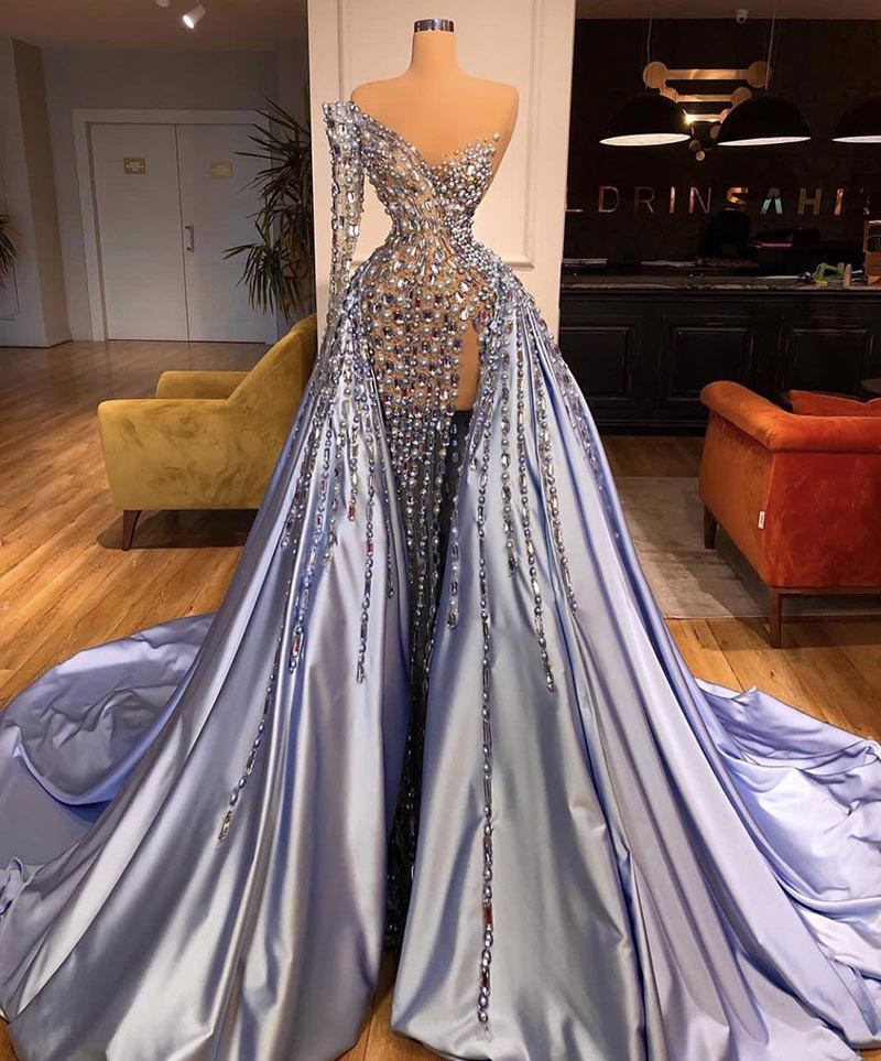 Underbar Crystal Mermaid Prom Dress One Shoulder Peading Side Split Satin Train Formell aftonklänningar Robe de Soiree