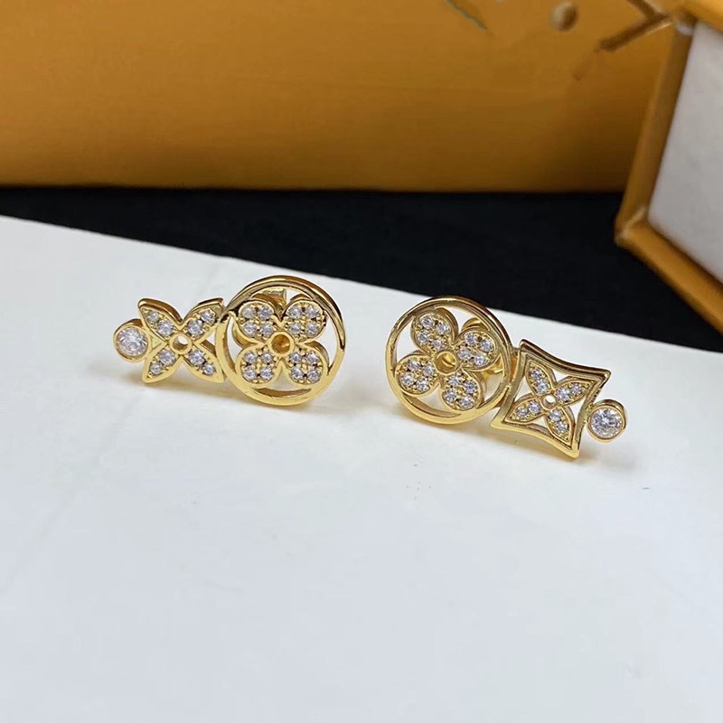 Med boxdesigner örhängen stud lyx kvinnor mode smycken studs örhänge rostfritt stål diamant örhänge kvinna blommor design
