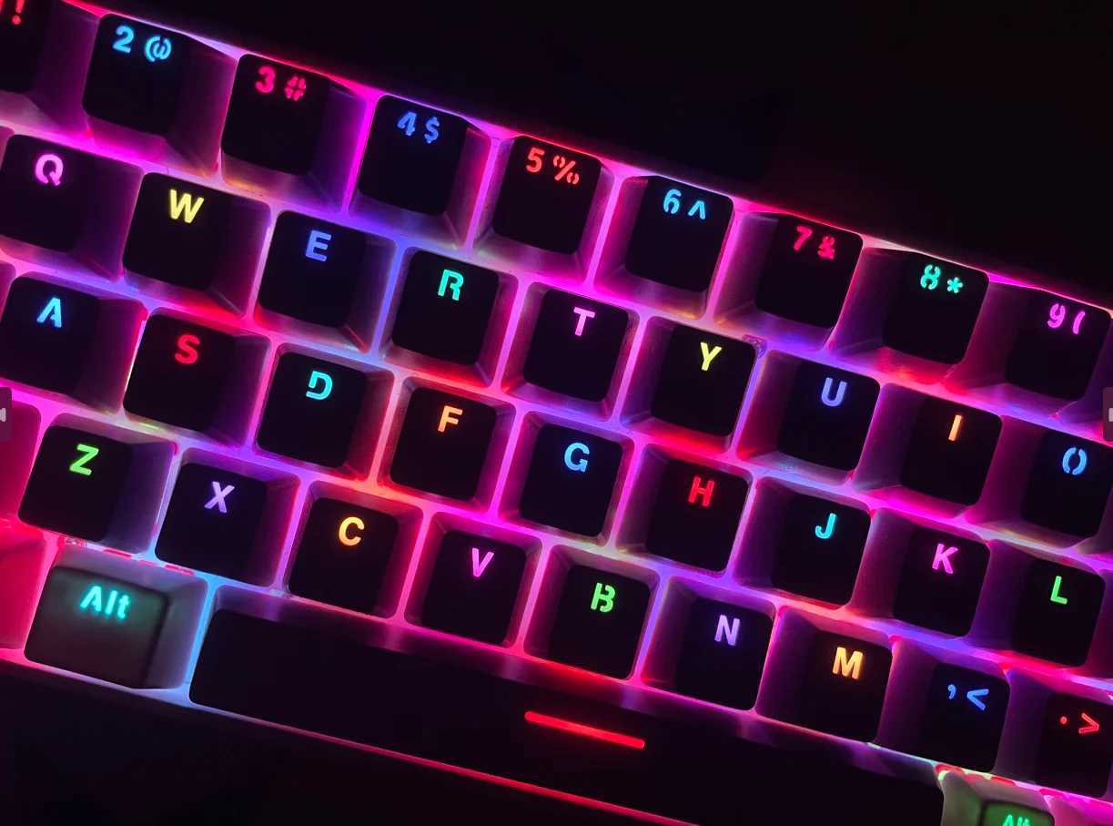 キーボード新しいメカニカルキーボードキーキャップセットOEMバックライト2色ABS紫色のホワイトキーキャップ61/87/104キーチェリーMX keycapl240105