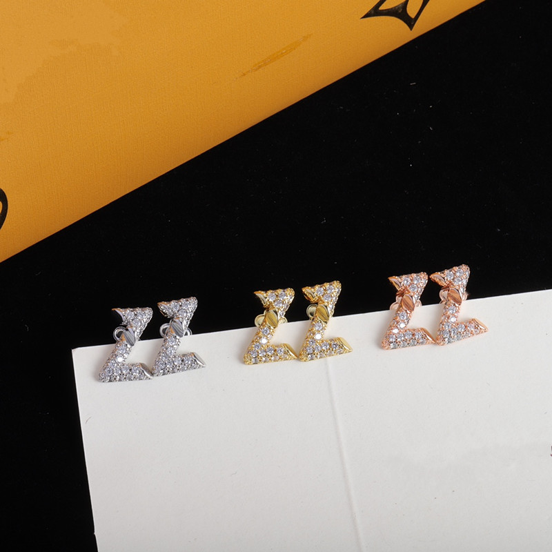 مع مربع الفاخرة ذات العلامات التجارية التيتانيوم الصلب الماس المرتحطة 18K Rose Gold Silver Studs الأقراط