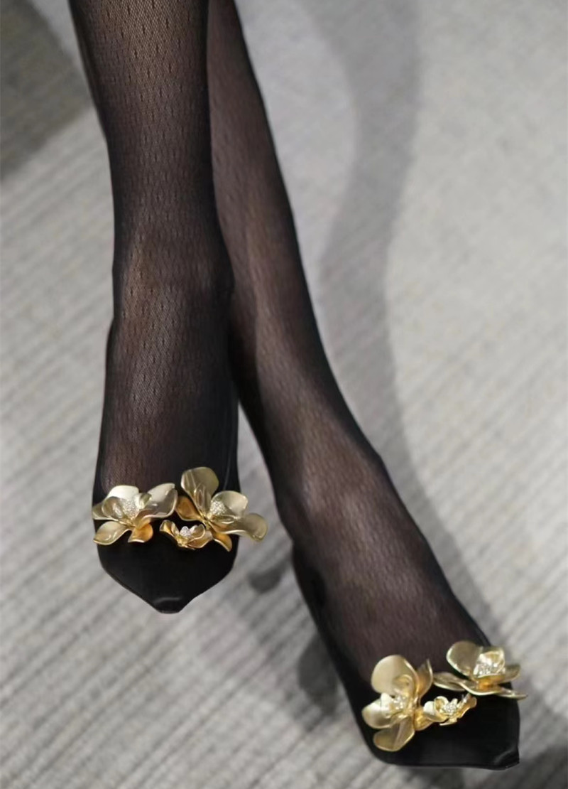 Luxury Pointed Toe High Heels Female 2024 Autumn Shallow Single Shoe Fashion Sexy Stiletto Gold Flower Decoration Runway Pumps