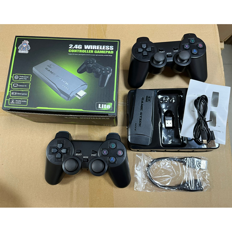 ألعاب الفيديو العصي M8 Console 2.4G Dual Wireless Controller Game Stick 4K 10000 Games 64GB Retro Game for Dropshiopping Hight