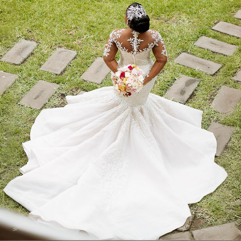 Vestido de casamento sereia de luxo para noiva plus size decote transparente mangas compridas renda ilusão em camadas vestidos de noiva de cetim para casamento africano mulheres negras menina nigeriana CDW197