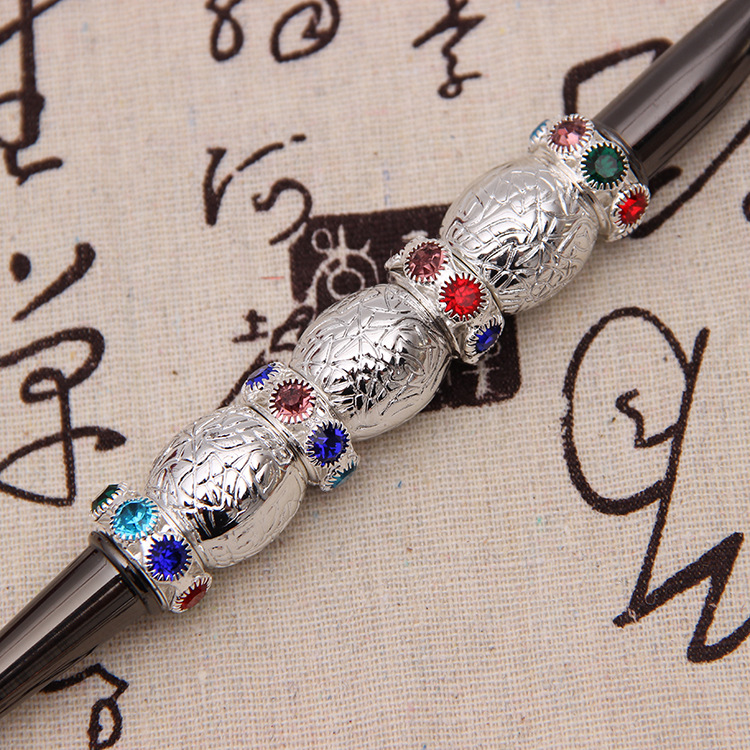 Smoking pipes Exquisite metal long pipe with diamond, fashionable diamond inlaid creative portable pipe