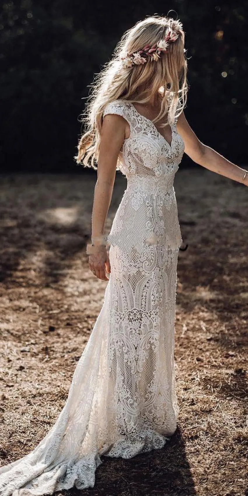 Vintage Hippie Lace Mermaid Wedding Dresses Short Sleeves Court Train V-Neck Bohemian Bridal Gowns Elegant Country Vestido De Novia 2024 Summer