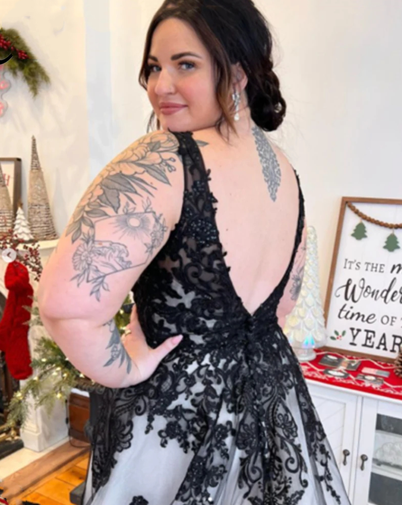 Preto e branco uma linha vestidos de casamento rendas apliques longos vestidos de noiva gótico sem mangas com decote em v sem costas plus size vestido de noiva feito sob encomenda 2024