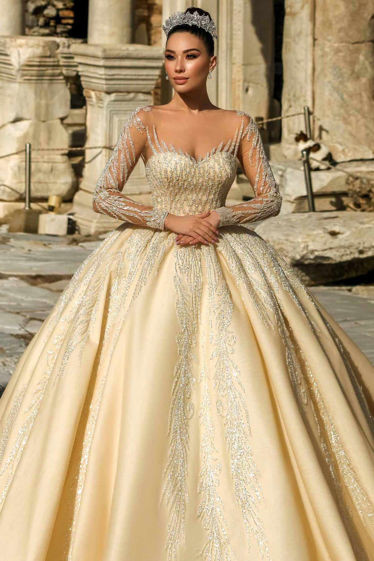 Modern Shine A-Line Wedding Dress Sexy Sexy V-Neck Long Sleeve Ball Down بالإضافة إلى حجم ثوب الزفاف القطار الحجم