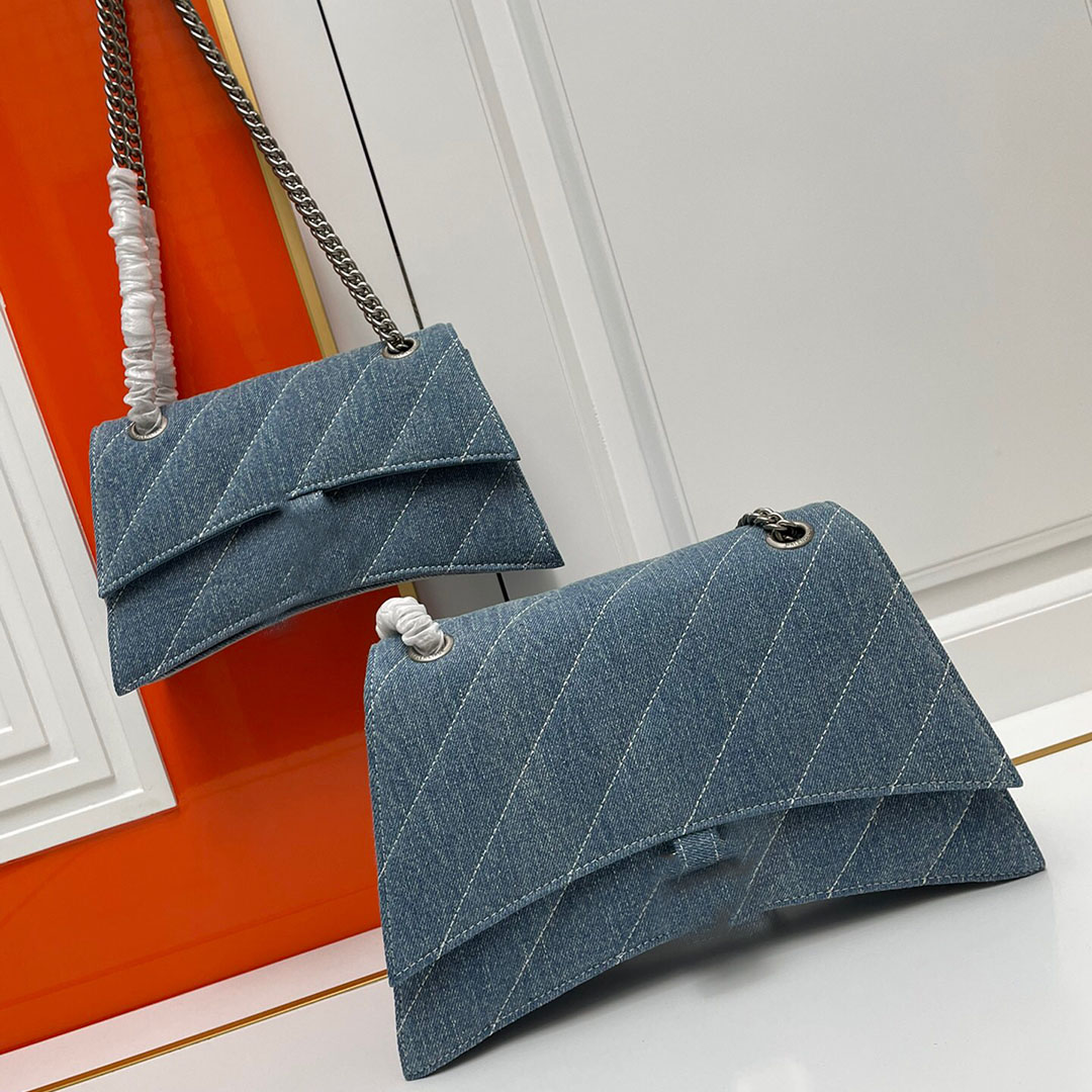 5A Bolsas de grife de luxo para mulheres bolsa jeans com grande capacidade de tecido jeans moderno e moderno nas axilas carregando bolsa crossbody bolsa com corrente