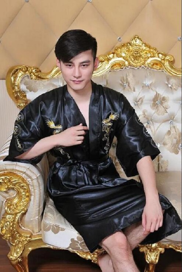 Chemise de nuit traditionnelle chinoise en Satin pour hommes et femmes, peignoir Long brodé Dragon, pyjama Tang décontracté, ample, pour la maison, vente en gros