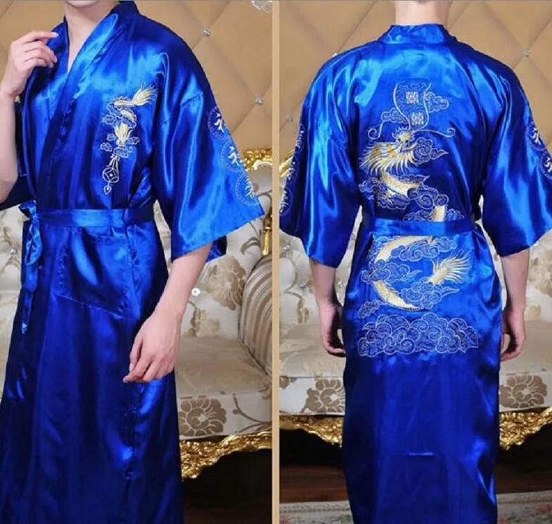 Toptan Yeni Çinli Geleneksel Erkekler Kadın İşlemeli Dragon Nightgown Saten Uzun Batalı Gevşek Ev Tang Pijamaları