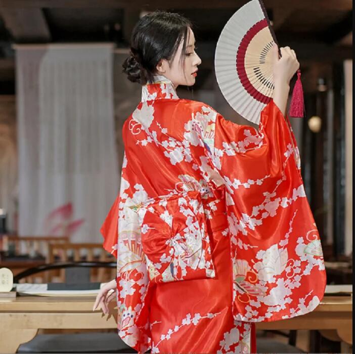 Toptan Kadınlar Yeni Moda Japon Kimono Robe Yüksek Kaliteli İpek Saten Baskı Gevşek Pijama Bayanlar Uzun Boyutlu Elbise