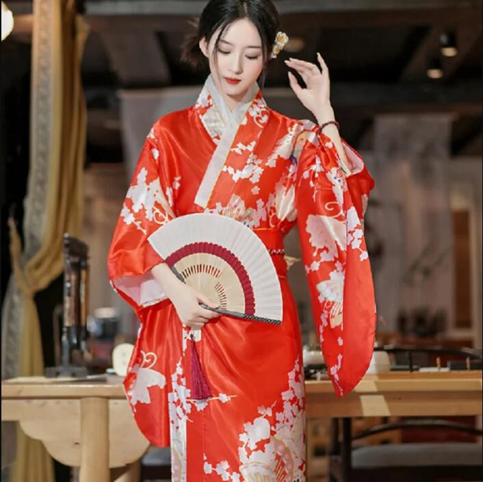 Robe Kimono japonaise en Satin de soie pour femmes, pyjama ample imprimé de haute qualité, longue, vente en gros, nouvelle mode