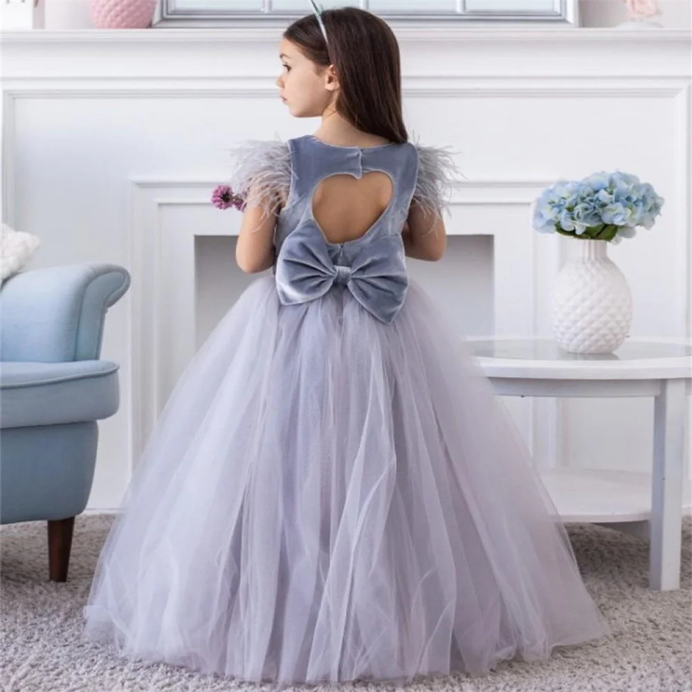 Elegante longo flor menina vestidos jóia pescoço tule sem mangas sem costas com arco penas vestido de baile até o chão feito sob encomenda para festa de casamento