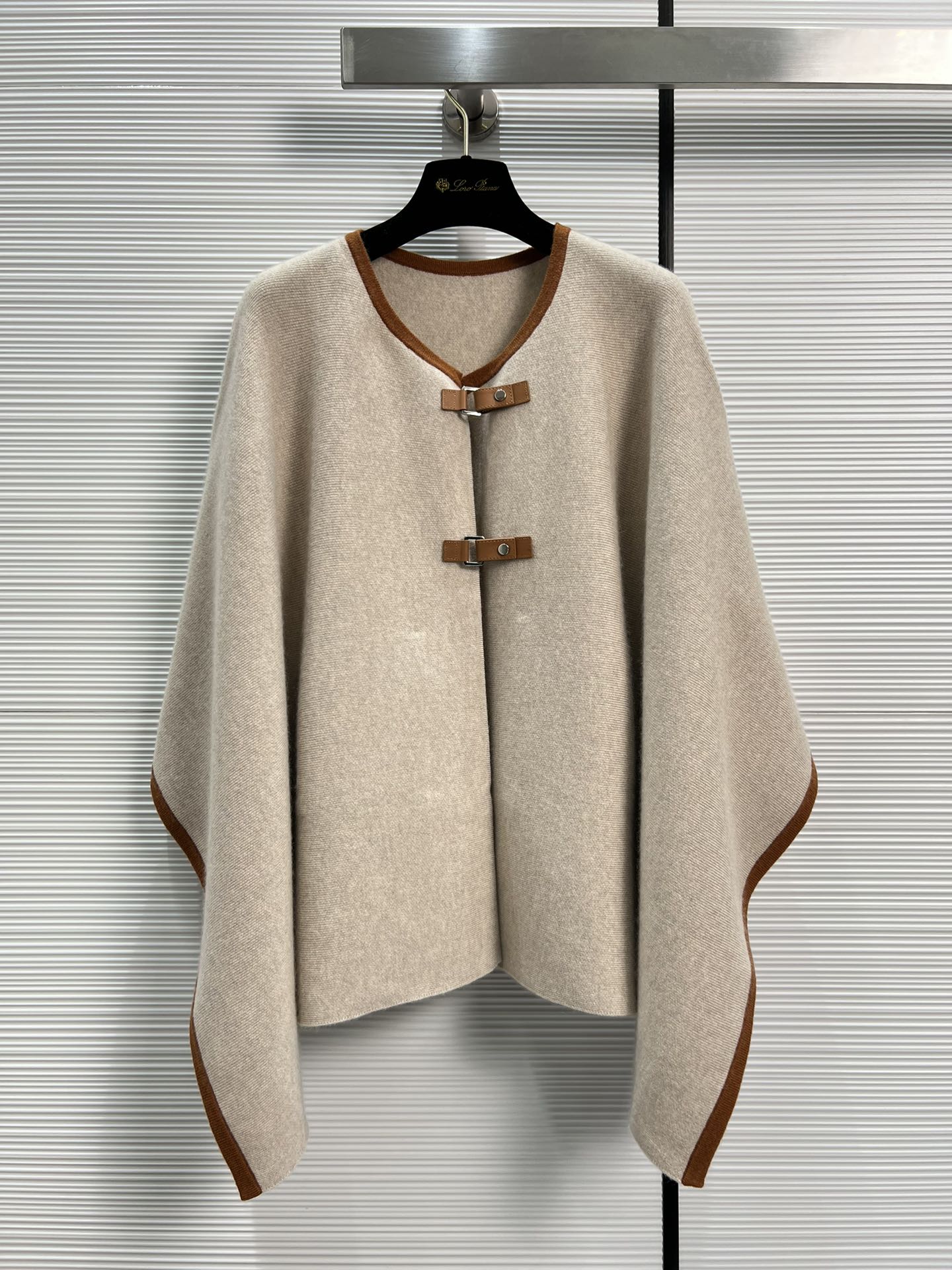 Manteaux pour femmes automne et hiver loro manteau en cachemire avec boucle en cuir véritable piana