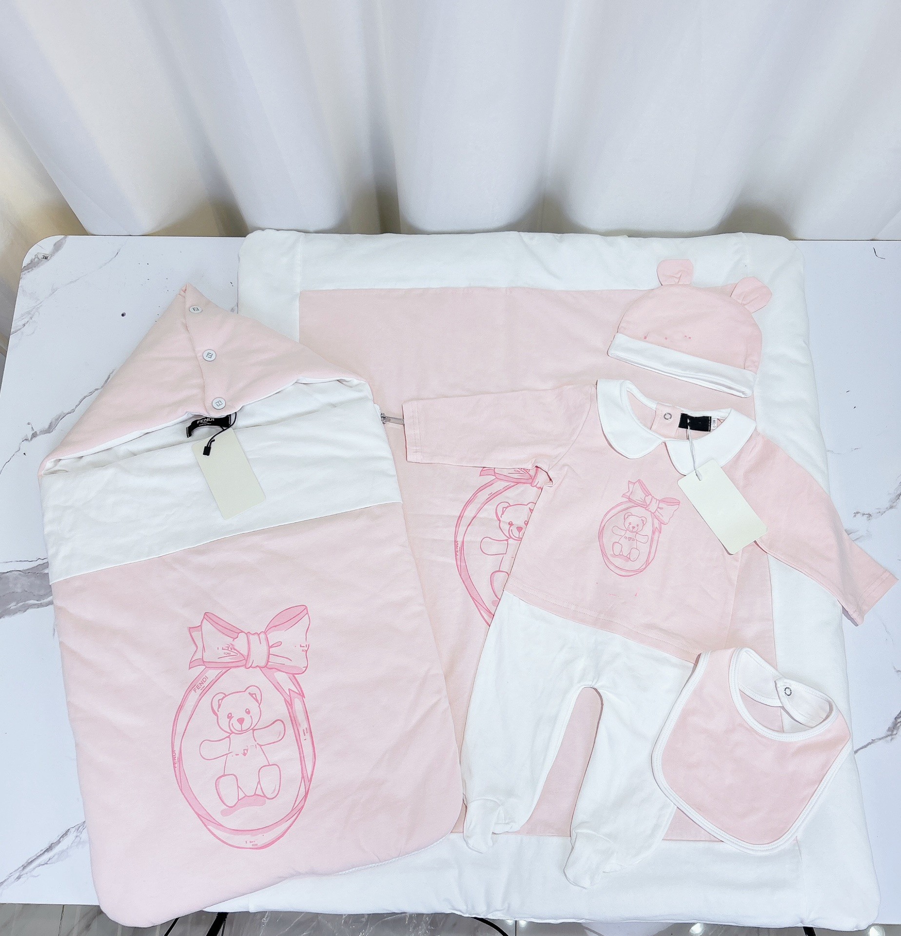 Designer Newborn cartoon bear printed sleeping bags Suits Babies cotton Soft romper jumpsuit sleeping Bedding Blankets Hat Bib Diaper Infant clothing S1051