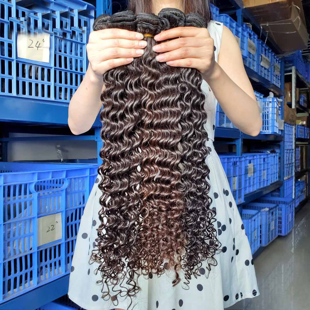 Surowy wetamski w Azji Południowo -Wschodniej Naturalny głęboko kręcone ciemnobrązowe ludzkie włosy Weft 300GDyable Weave