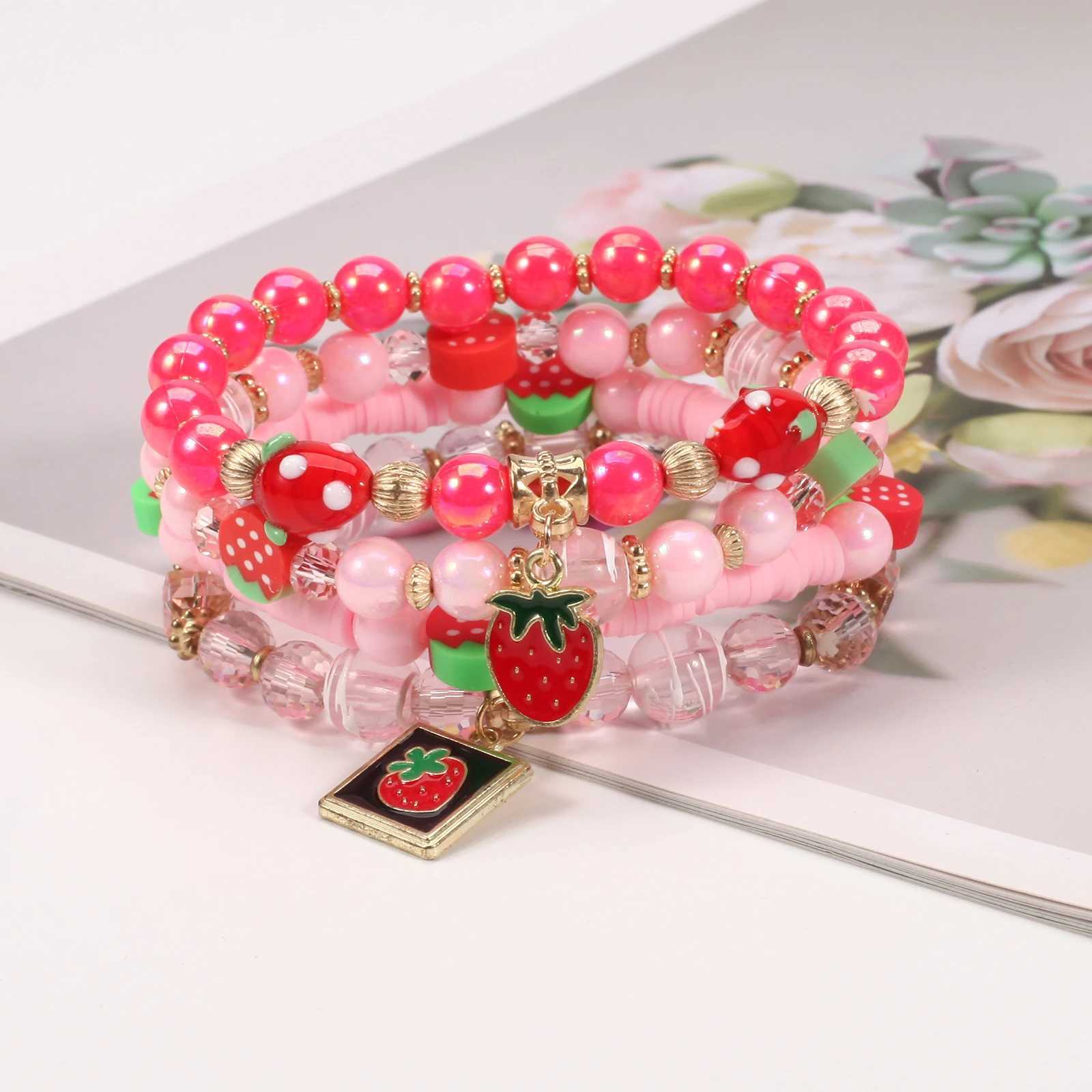 Charm Bracelets Strawberry Pendant Pink Beads Multilayer Stretch Bracelet Cute Fruit Design Hand Decoration Gift For Women