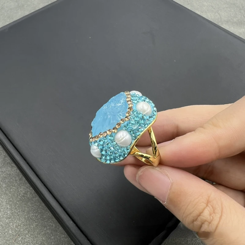 Avancerad lyxig strass Inlagd sötvatten pärlhalsband naturlig marin blå färg original stenuppsättning kvinnors smycken