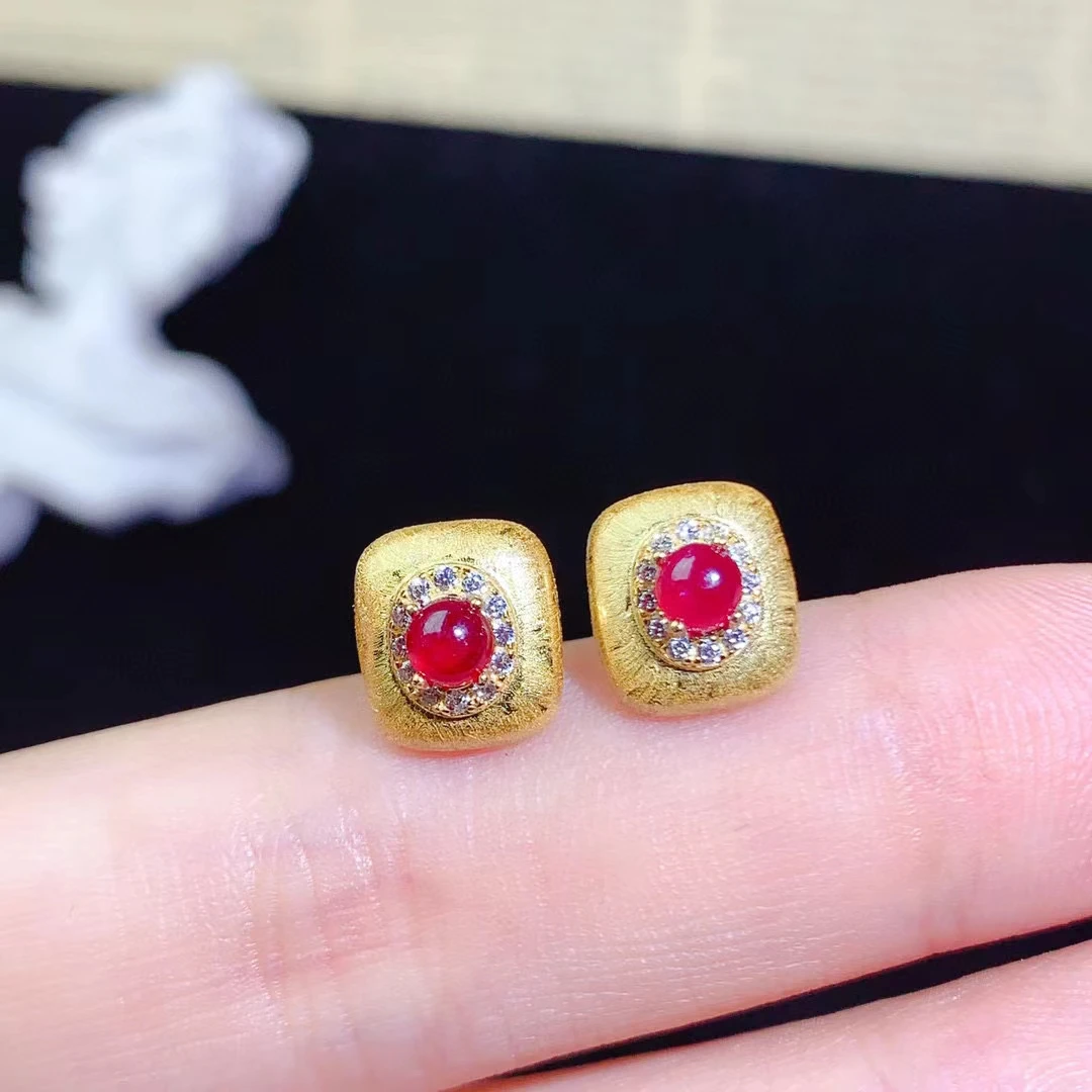 925 Silver Ruby Stud örhängen med 3 lager 18K Guldpläterad 3,5 mm Totalt 0,3CT Natural Ruby Earrings For Party Gift for Woman