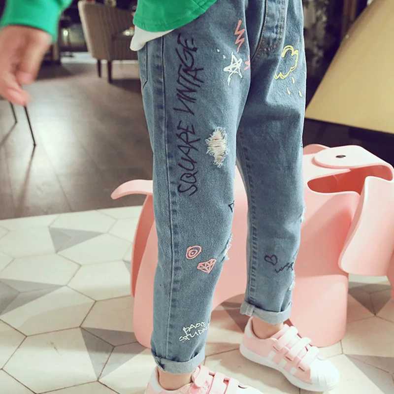 Jeans 2023 new personalized cloud graffiti print hole casual children jeans girls clothing pants boutique children jeans