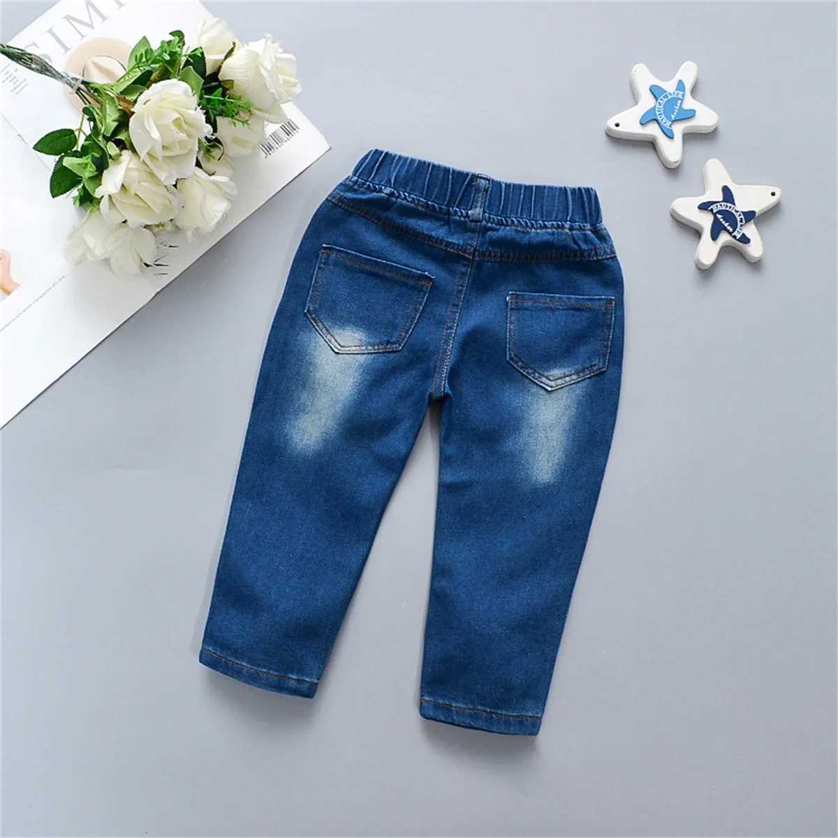 Jeans vår och höst flickor 'baby byxor raka rör trasiga spädbarn jeans koreansk stil casual flicka barnkläder