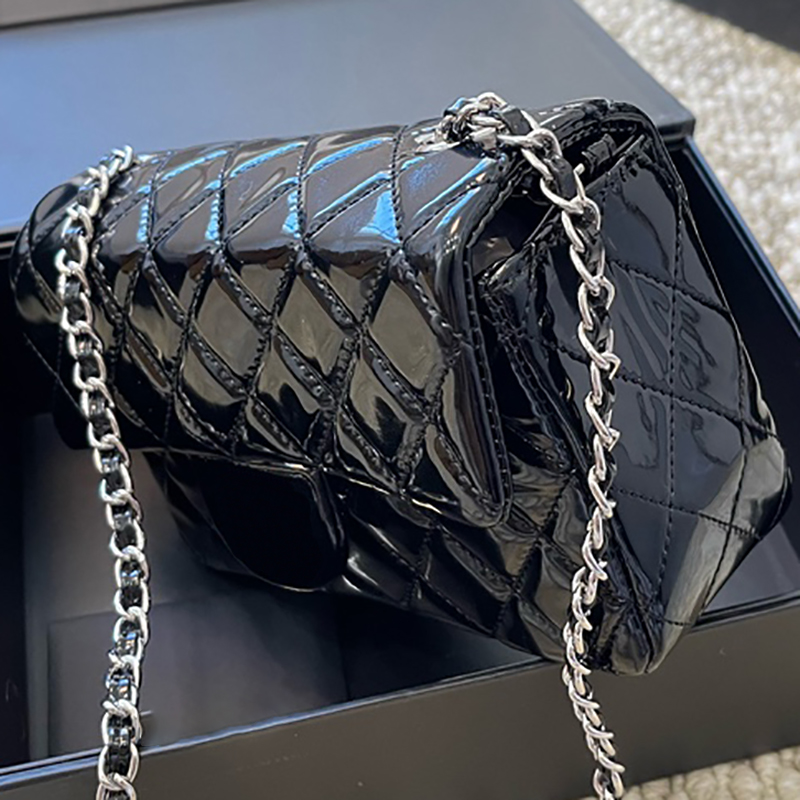 Bag designer väskor lyxiga kvinnor handväska mode crossbody handväskor klassiska underarm axel affärer damer casual 27x16 cm märke shopping plånbok kedja handväska