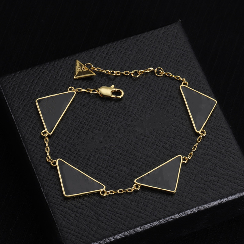 Luxury Fashion Women Men Bracelets Triangle Gold Silver Designers Charm Bracelet For Engagement Wedding Jewelry no box