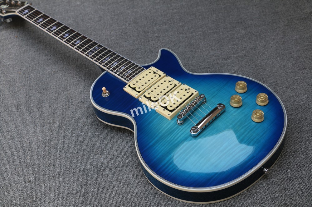 Custom shop classico Ace frehley firma 3 pickup Chitarra elettrica, chitarra tigre fiamma blu mare Spedizione gratuita