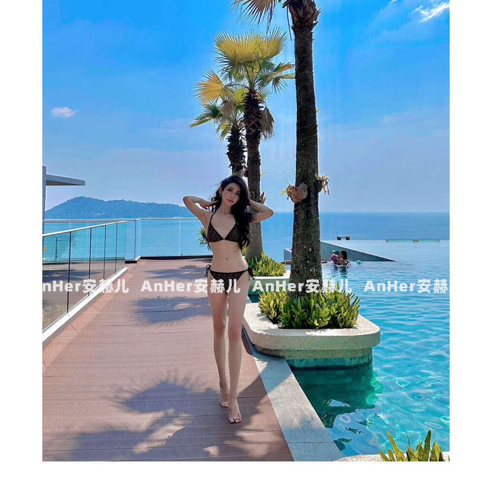 Designer Fender high End Coffee Colored Bikini Sanya Vacation Trendy Brand Small Chest Split Swimsuit for Women FF