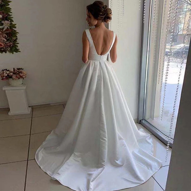 Boho Garden Simple Wedding Dresses Sexy V Neck Sleeveless Boho Garden Bridal Gowns Sweep Train Backless Plus Size Recetpion Bride Marriage Vestidos De Novia CL3223