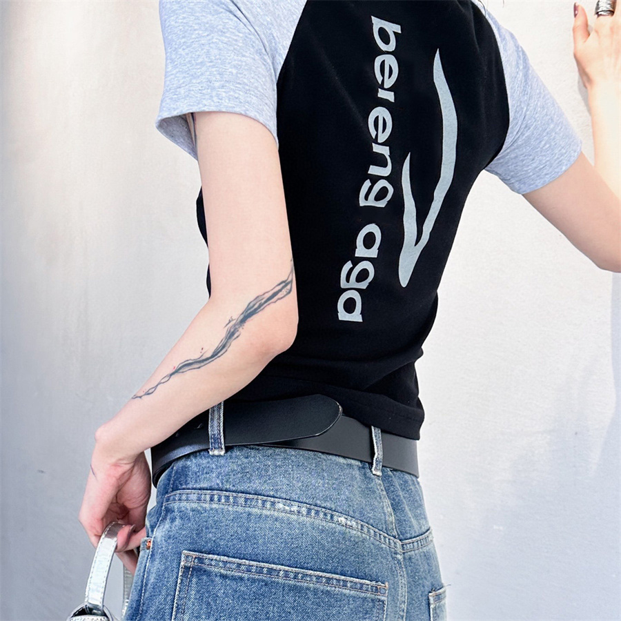 T-shirt da donna di design abbigliamento estivo a maniche corte in puro cotone taglio corto slim fit fresco e bello stampa di lettere classico versatile