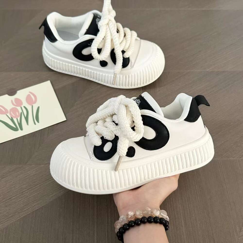 Girls Panda Big Head Board Children's New Baotou Casual Little White Shoes, Versatile For Students, Low Top Thick Sole Cake Sweet Shoes