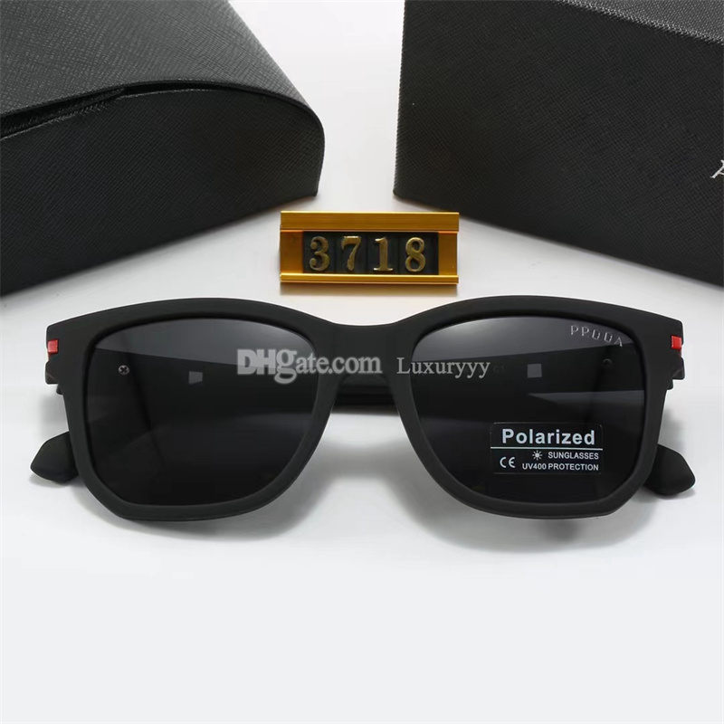 Diseñador de moda Gafas de sol para hombres Mujeres Gafas clásicas Gafas Sungmmer Playa al aire libre Gafas de sol Hombre Mujer Opcional Firma triangular con caja