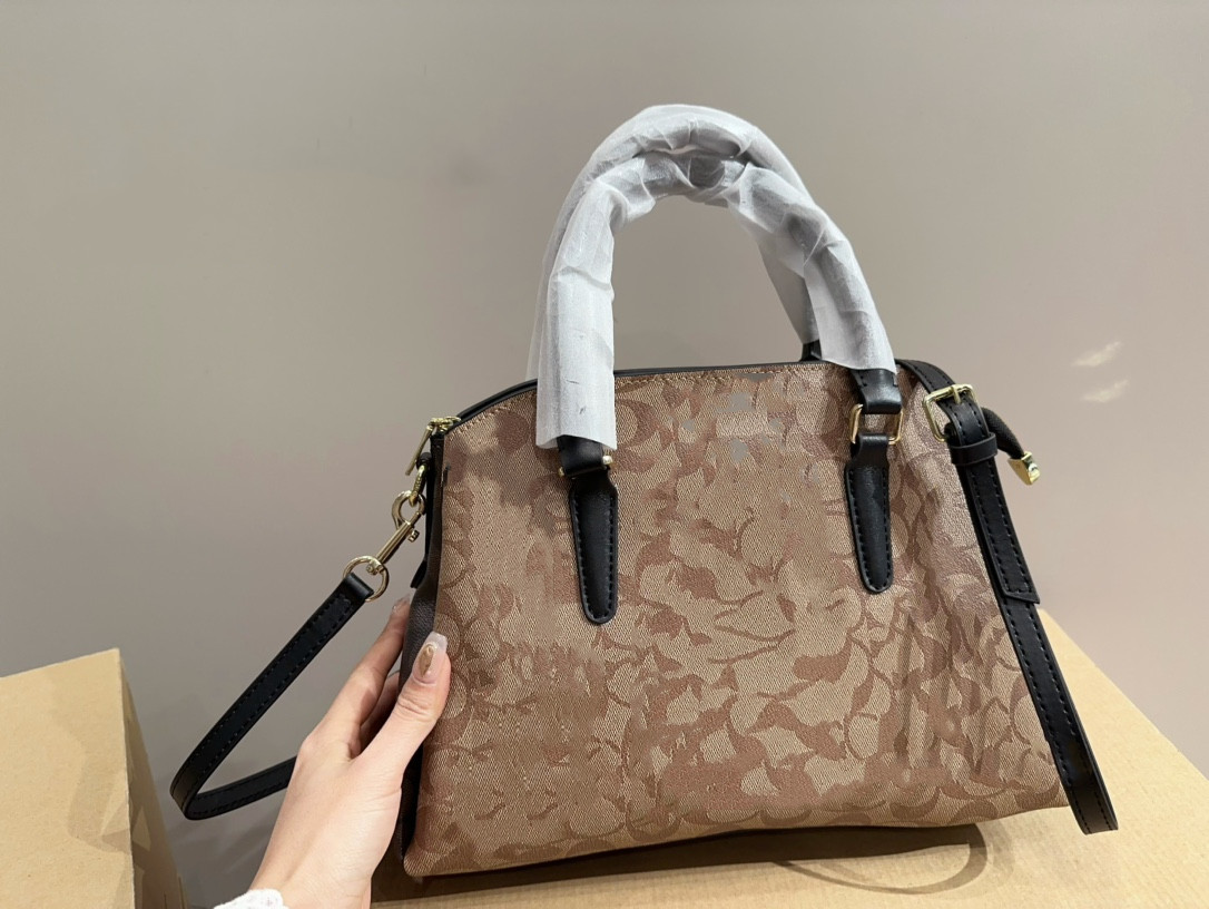 Bola versátil clássica Darcie Bolsa de alta qualidade Designer de luxo Mulher Bolsa Crossbody Moda Moda Satchels Lazer Bolsa de Viajante Estilo Estreado Bolsa muito Prática