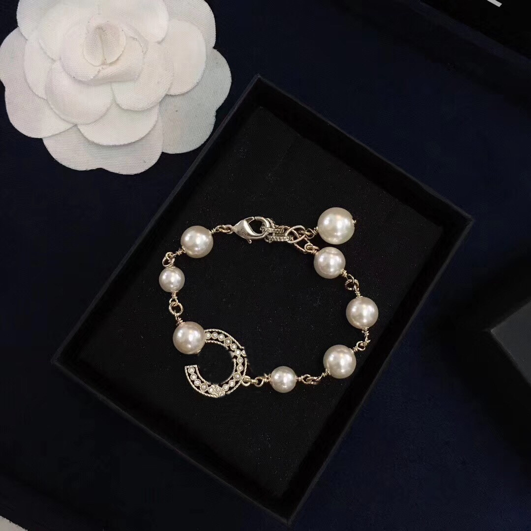 Luksusowy projektant gwiazda Pearl Diamond Bransoletka 18K Gold Pearl Heart Bransoletka dla kobiety Prezent Bransoletka ze stali nierdzewnej Podaż biżuterii